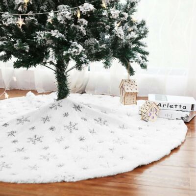 48&#039;&#039; Silver Snowflakes Plush Christmas Tree Skirt