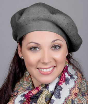 Light Grey Crystal-Embellished Knitted Beret