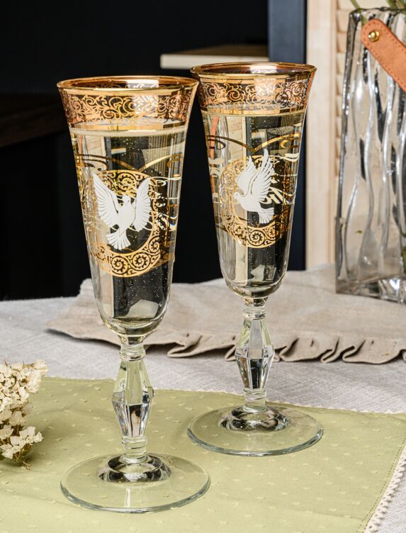 Wedding Couple Wine Glasses Set of 2 in Gift Box