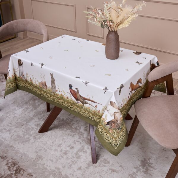The Hunt Cotton Tablecloth