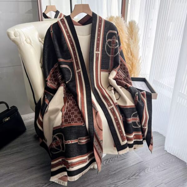 Equestrian Double-Sided Scarf in Black