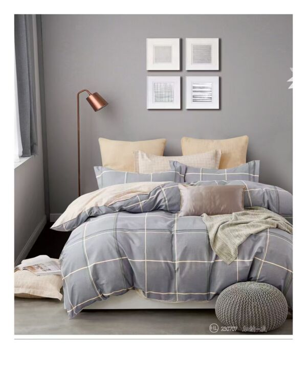 Сheckered Pattern Duvet Cover Set with 2 Pillowcases