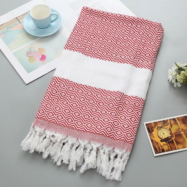Picnic and Beach Cotton Blanket with Fringe (red, white)
